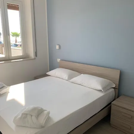 Fronte Mare Con Giardino Апартаменты *
