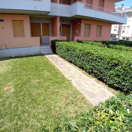Lejlighed Fronte Mare Con Giardino *