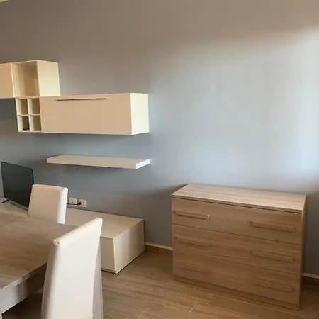 Apartament Fronte Mare Con Giardino